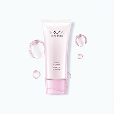 UB8优游国际芯肌晶采洁面乳